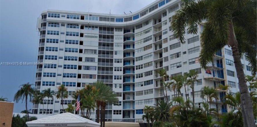 Condo à Hallandale Beach, Floride, 2 chambres № 1839618
