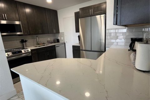 Copropriété à louer à Hollywood, Floride: 1 chambre, 73.39 m2 № 1985339 - photo 4