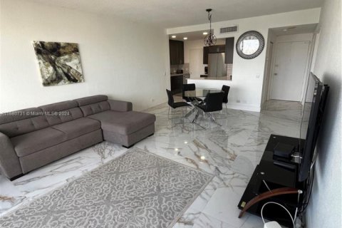 Copropriété à louer à Hollywood, Floride: 1 chambre, 73.39 m2 № 1985339 - photo 3