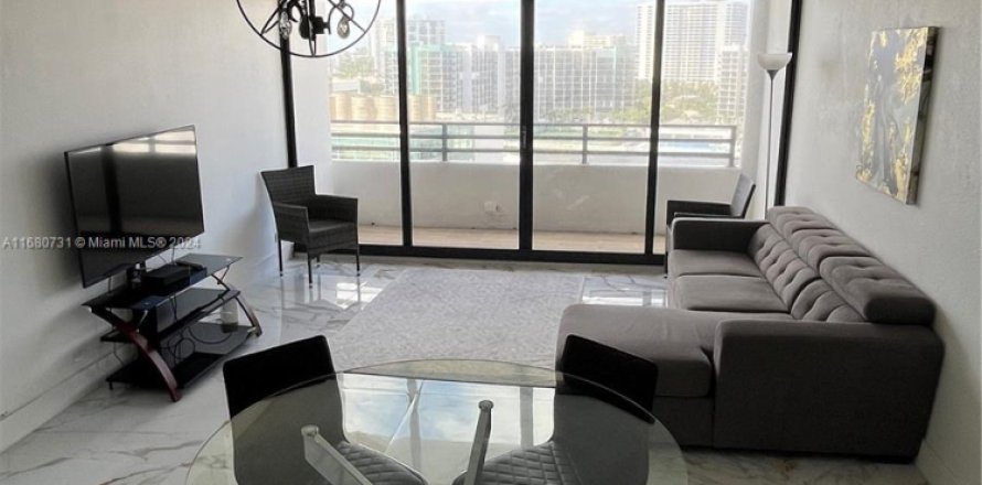 Condo à Hollywood, Floride, 1 chambre № 1985339