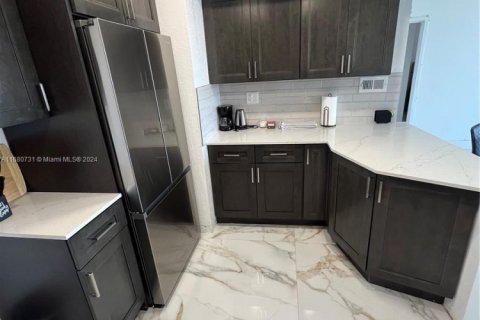 Copropriété à louer à Hollywood, Floride: 1 chambre, 73.39 m2 № 1985339 - photo 6