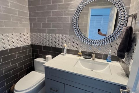 Copropriété à louer à Hollywood, Floride: 1 chambre, 73.39 m2 № 1985339 - photo 7