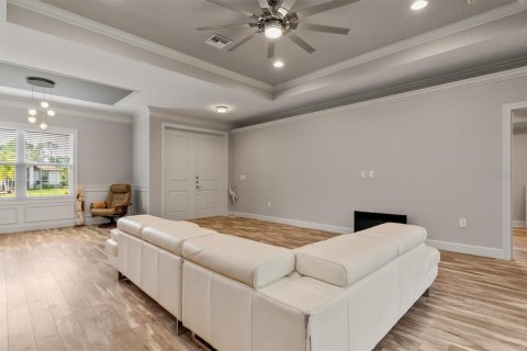 House in North Port, Florida 3 bedrooms, 170.38 sq.m. № 2394125 - photo 11