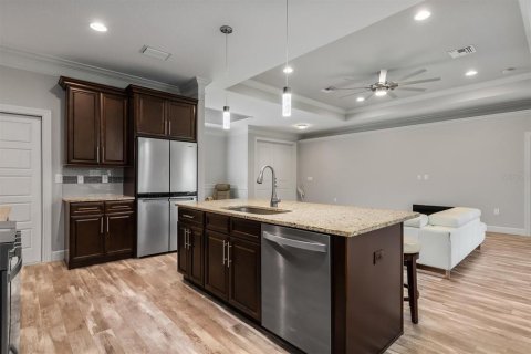 House in North Port, Florida 3 bedrooms, 170.38 sq.m. № 2394125 - photo 5