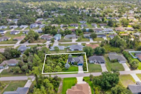 House in North Port, Florida 3 bedrooms, 170.38 sq.m. № 2394125