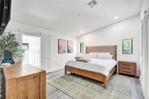 Villa ou maison à louer à Miami, Floride: 3 chambres, 295.24 m2 № 2168366 - photo 10