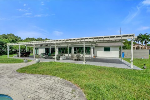 Villa ou maison à louer à Miami, Floride: 3 chambres, 295.24 m2 № 2168366 - photo 28