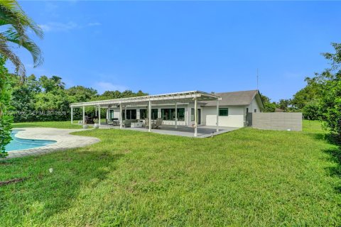 Villa ou maison à louer à Miami, Floride: 3 chambres, 295.24 m2 № 2168366 - photo 24