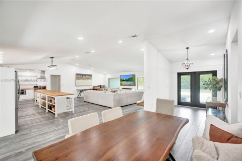 Villa ou maison à louer à Miami, Floride: 3 chambres, 295.24 m2 № 2168366 - photo 7