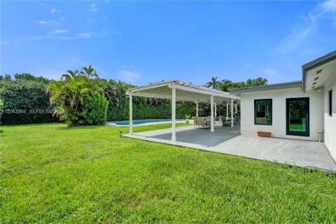 Villa ou maison à louer à Miami, Floride: 3 chambres, 295.24 m2 № 2168366 - photo 25