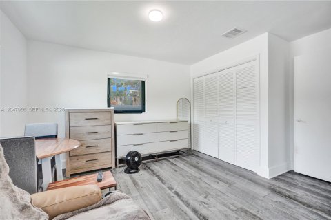 Villa ou maison à louer à Miami, Floride: 3 chambres, 295.24 m2 № 2168366 - photo 21