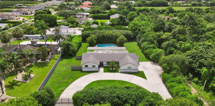 Villa ou maison à Miami, Floride 3 chambres, 295.24 m2 № 2168366