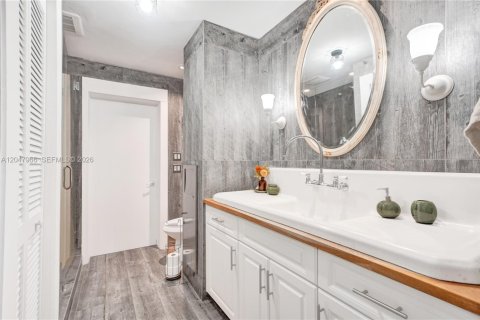 Villa ou maison à louer à Miami, Floride: 3 chambres, 295.24 m2 № 2168366 - photo 16