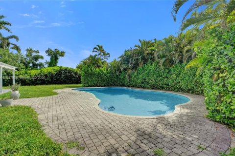 Villa ou maison à louer à Miami, Floride: 3 chambres, 295.24 m2 № 2168366 - photo 23