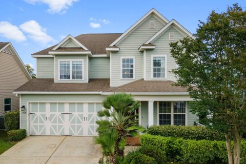 House in Fort Walton Beach, Florida 4 bedrooms, 243.87 sq.m. № 562164 - photo 1