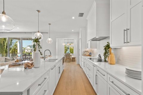 Casa en venta en Anna Maria, Florida, 5 dormitorios, 293.48 m2 № 1214787 - foto 10