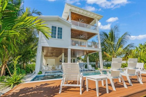 Casa en venta en Anna Maria, Florida, 5 dormitorios, 293.48 m2 № 1214787 - foto 2