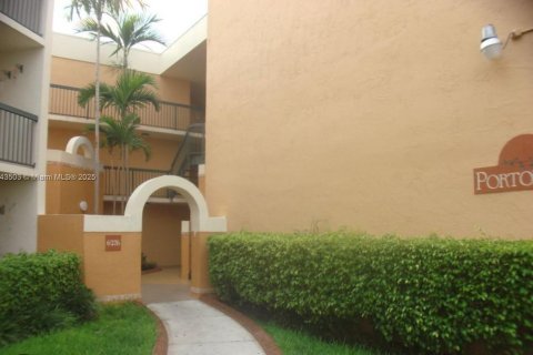Condominio en Hialeah, Florida, 2 dormitorios  № 1836823