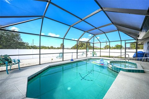 Villa ou maison à vendre à North Port, Floride: 3 chambres, 127 m2 № 1720800 - photo 21