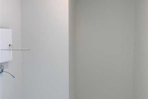 Copropriété à vendre à Miami, Floride: 1 chambre, 87.05 m2 № 2013272 - photo 20