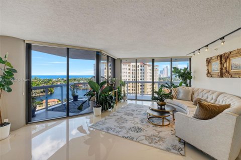 Condo in Aventura, Florida, 3 bedrooms in LANDMARK  № 1423903 - photo 8