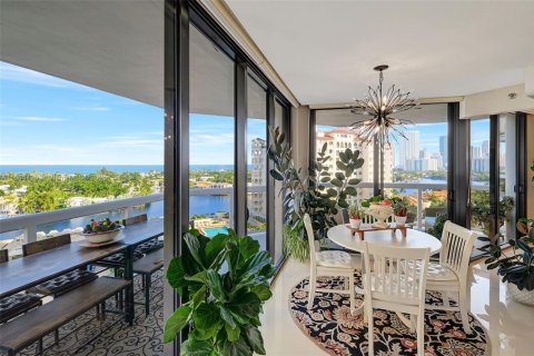 Condo in Aventura, Florida, 3 bedrooms in LANDMARK  № 1423903 - photo 24