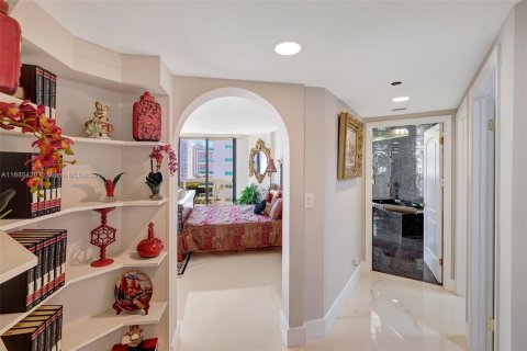 Condo in Aventura, Florida, 3 bedrooms in LANDMARK  № 1423903 - photo 28
