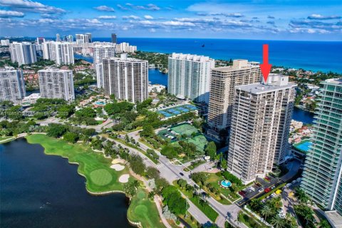 Condo in Aventura, Florida, 3 bedrooms in LANDMARK  № 1423903 - photo 18