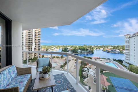Condo in Aventura, Florida, 3 bedrooms in LANDMARK  № 1423903 - photo 7