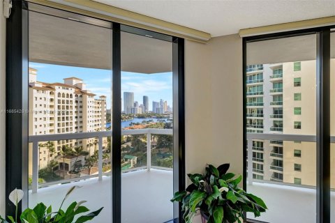 Condo in Aventura, Florida, 3 bedrooms in LANDMARK  № 1423903 - photo 30