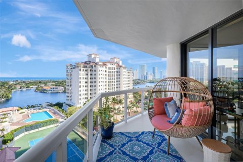 Condo in Aventura, Florida, 3 bedrooms in LANDMARK  № 1423903 - photo 25