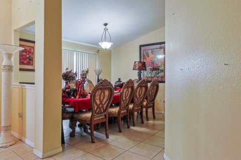 Villa ou maison à vendre à Ocala, Floride: 3 chambres, 204.66 m2 № 2148858 - photo 10