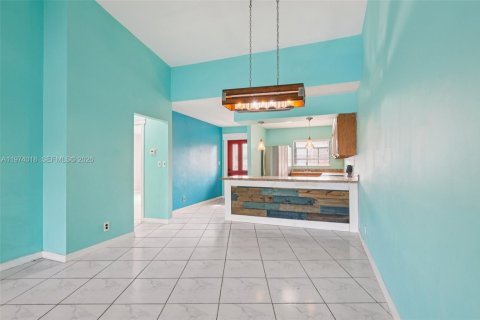 House in Margate, Florida 2 bedrooms, 101.45 sq.m. № 2033630 - photo 9