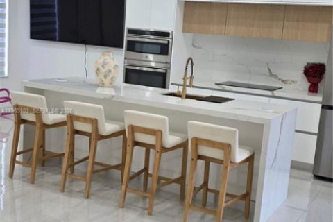 Купить виллу или дом в Майами, Флорида 4 спальни, 122.17м2, № 2023895 - фото 19