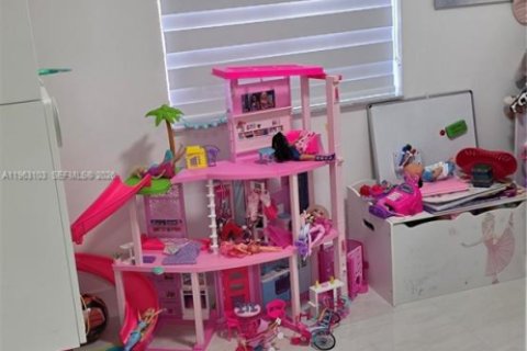 Купить виллу или дом в Майами, Флорида 4 спальни, 122.17м2, № 2023895 - фото 11