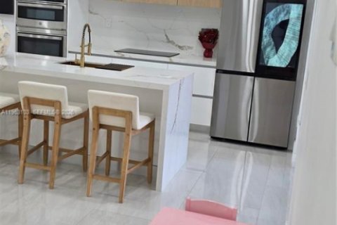 Купить виллу или дом в Майами, Флорида 4 спальни, 122.17м2, № 2023895 - фото 20