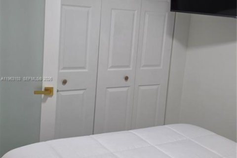 Купить виллу или дом в Майами, Флорида 4 спальни, 122.17м2, № 2023895 - фото 6