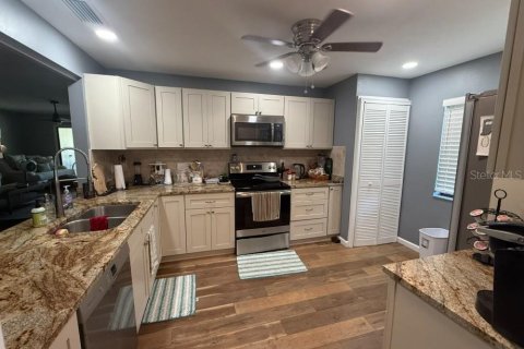 Condo in Bradenton, Florida, 3 bedrooms  № 2204644 - photo 14