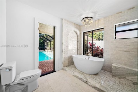 House in Boca Raton, Florida 4 bedrooms, 219.25 sq.m. № 1972727 - photo 9