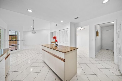 House in Boca Raton, Florida 4 bedrooms, 219.25 sq.m. № 1972727 - photo 26