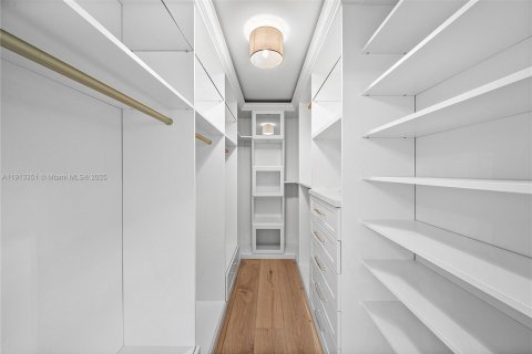 House in Boca Raton, Florida 4 bedrooms, 219.25 sq.m. № 1972727 - photo 14