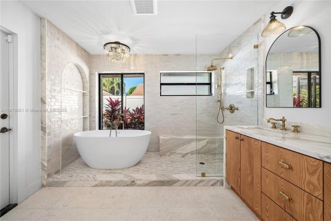 House in Boca Raton, Florida 4 bedrooms, 219.25 sq.m. № 1972727 - photo 7