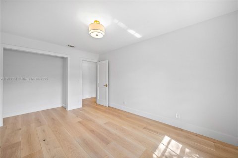 House in Boca Raton, Florida 4 bedrooms, 219.25 sq.m. № 1972727 - photo 19