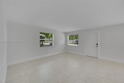 Villa ou maison à louer à Fort Lauderdale, Floride: 3 chambres, 115.66 m2 № 2171608 - photo 4