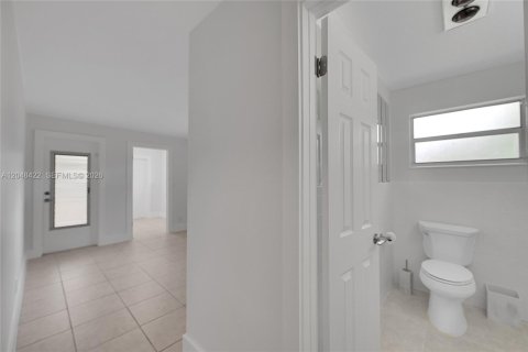 Villa ou maison à louer à Fort Lauderdale, Floride: 3 chambres, 115.66 m2 № 2171608 - photo 13