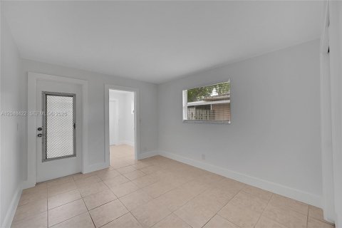 Villa ou maison à louer à Fort Lauderdale, Floride: 3 chambres, 115.66 m2 № 2171608 - photo 14