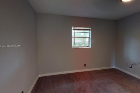 Villa ou maison à louer à Fort Lauderdale, Floride: 3 chambres, 84.73 m2 № 1949283 - photo 14