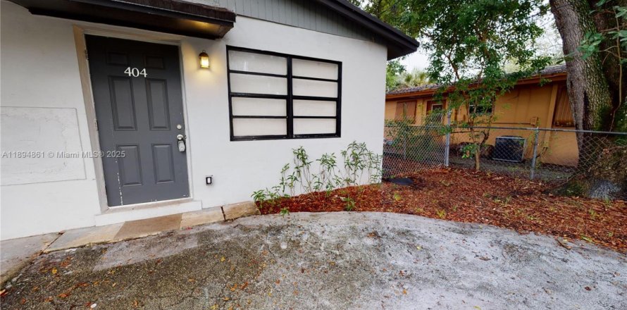 Villa ou maison à Fort Lauderdale, Floride 3 chambres, 84.73 m2 № 1949283