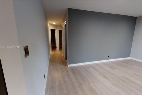 Villa ou maison à louer à Fort Lauderdale, Floride: 3 chambres, 84.73 m2 № 1949283 - photo 7