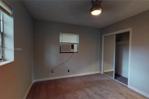 Villa ou maison à louer à Fort Lauderdale, Floride: 3 chambres, 84.73 m2 № 1949283 - photo 15